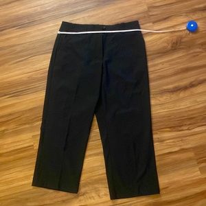 Women’s Nike fit dry golf capris